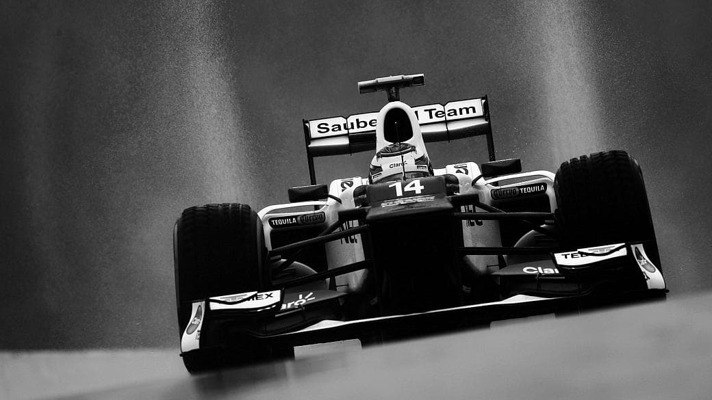 Chuva atrapalhou, mas Kamui Kobayashi foi o mais rápido nos treinos