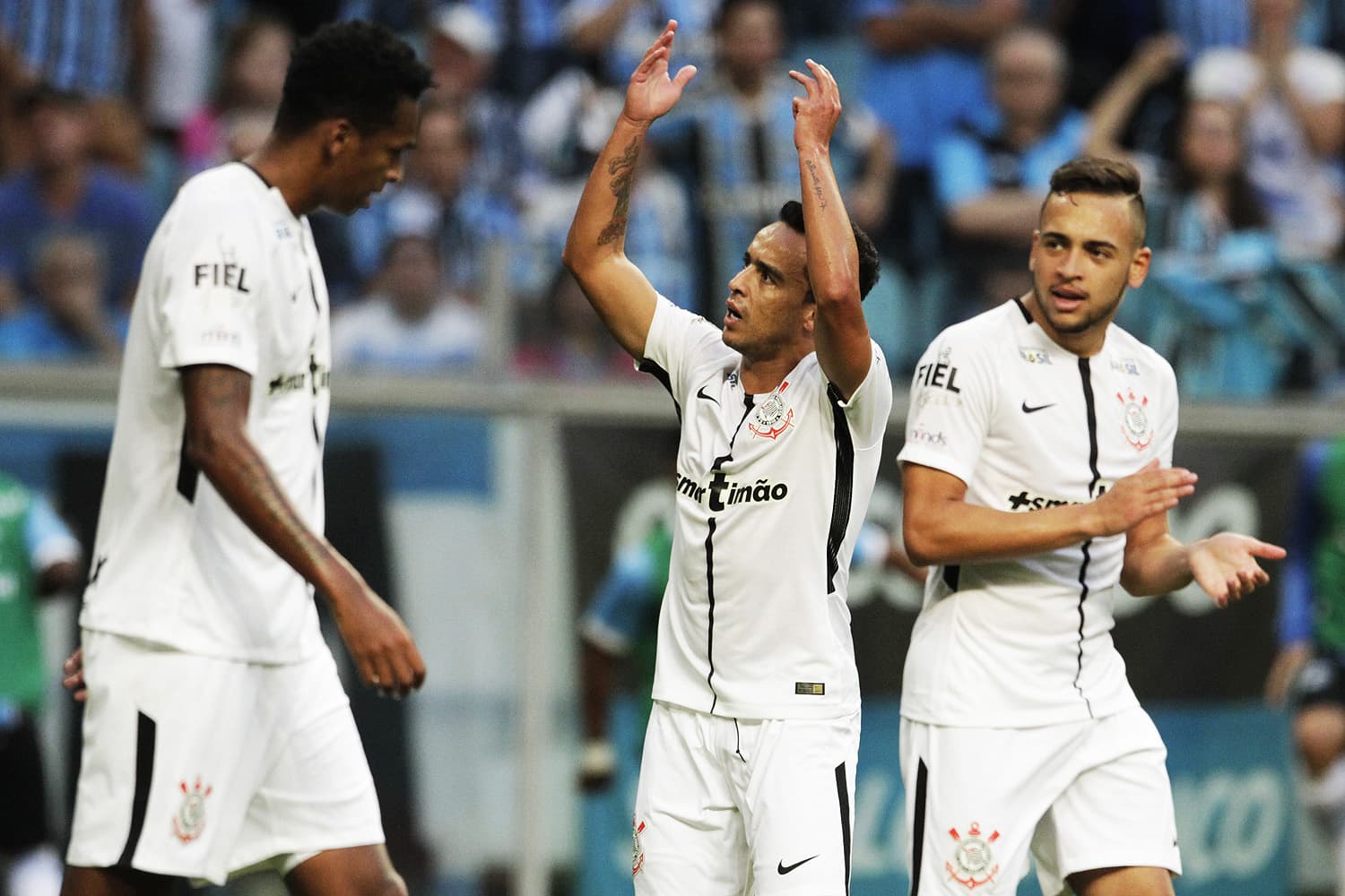 O jogador Jadson