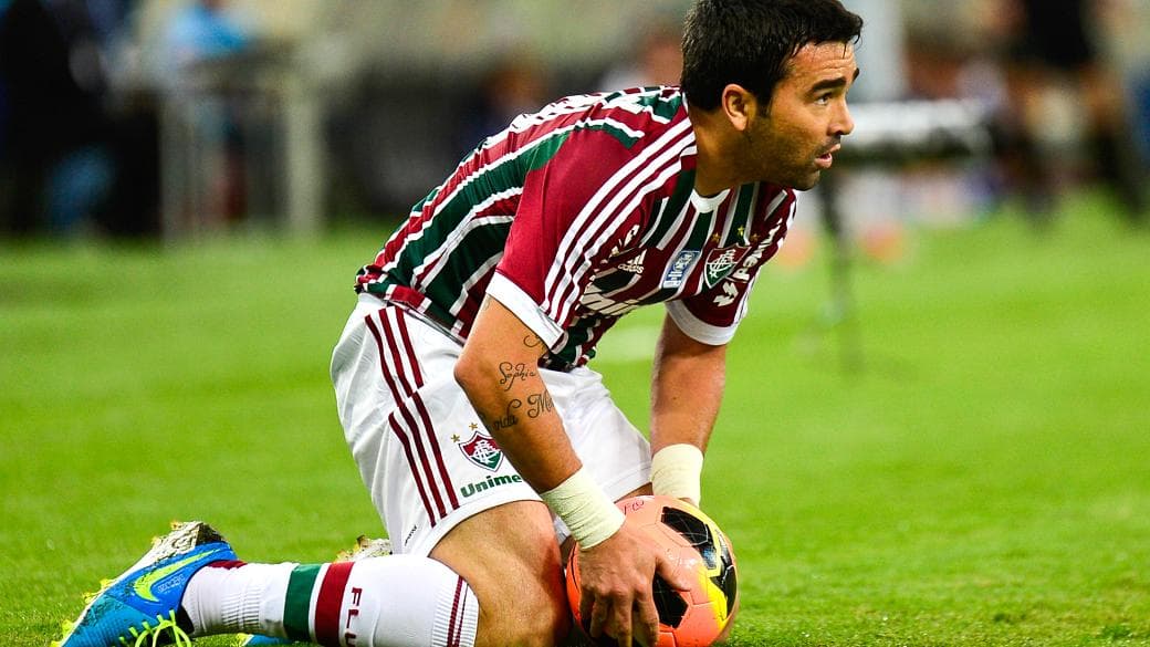 Deco já sofreu quatro lesões na temporada 2013