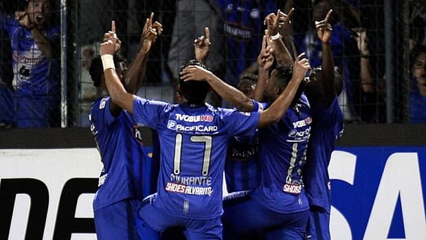 Emelec derrotou o Fluminense por 2 a 1 no Equador