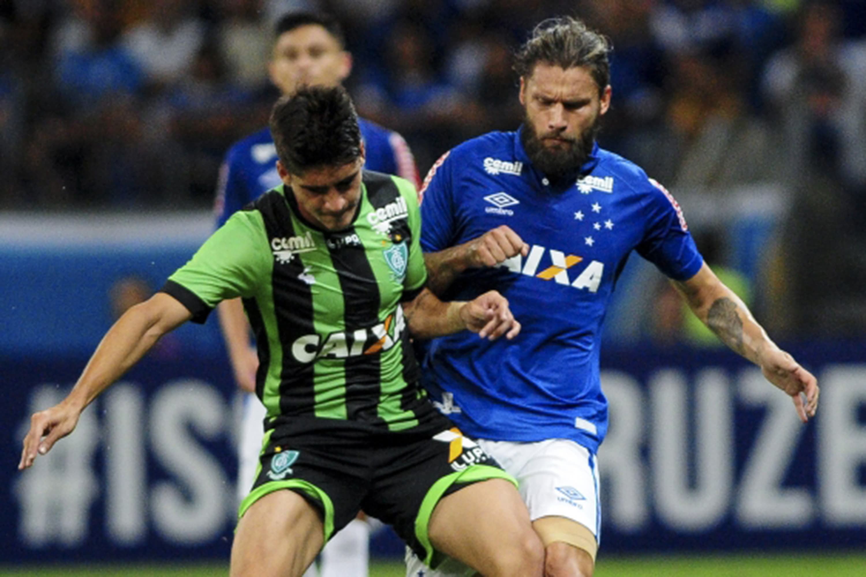 Cruzeiro vence América-MG