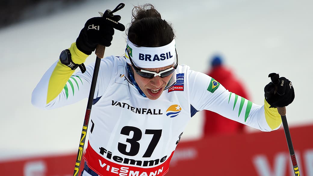 Jaqueline Mourão é líder do ranking latino-americano de esqui cross country