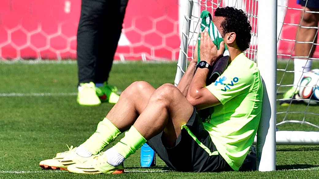 Fred durante treino da seleção brasileira na Granja Comary, em Teresópolis