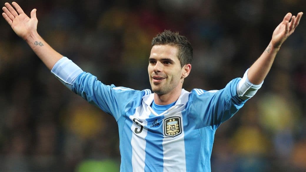 O volante argentino Fernando Gago: na mira de Corinthians e São Paulo