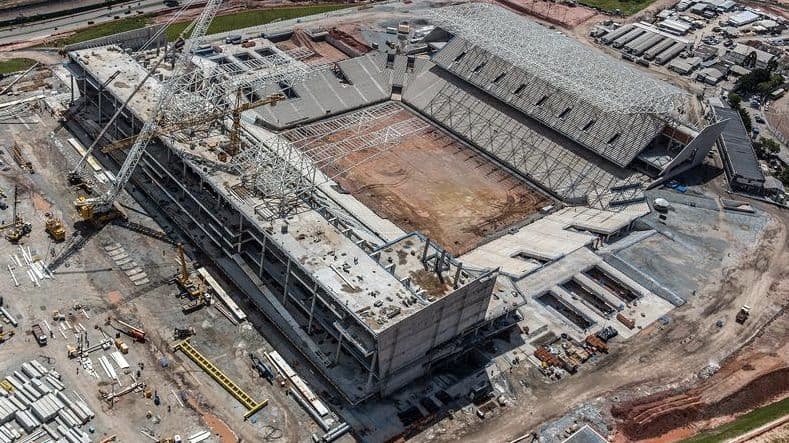 O canteiro de obras do Itaquerão, em São Paulo, em abril de 2013
