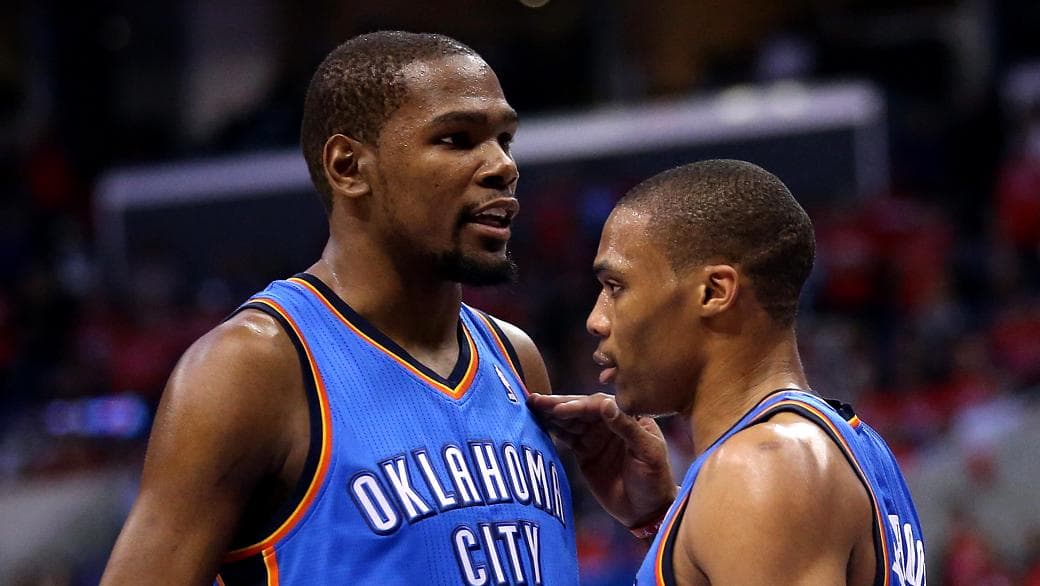 Kevin Durant - MVP da temporada - e Russel Westbrook foram os destaques da vitória do Thunder sobre os Clippers