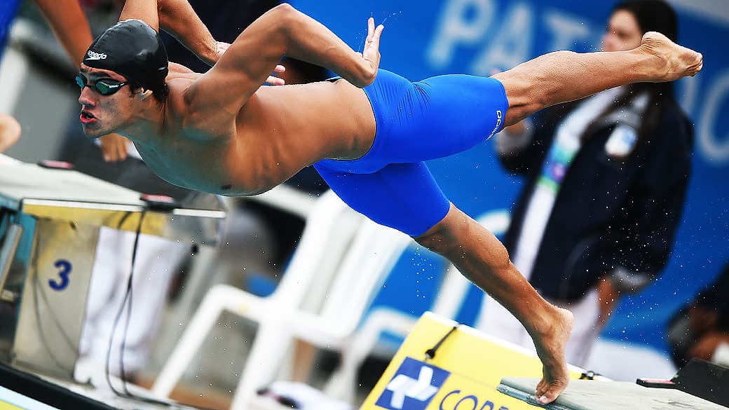 Luiz Altamir Lopes De Melo, na prova de 200 m borboleta