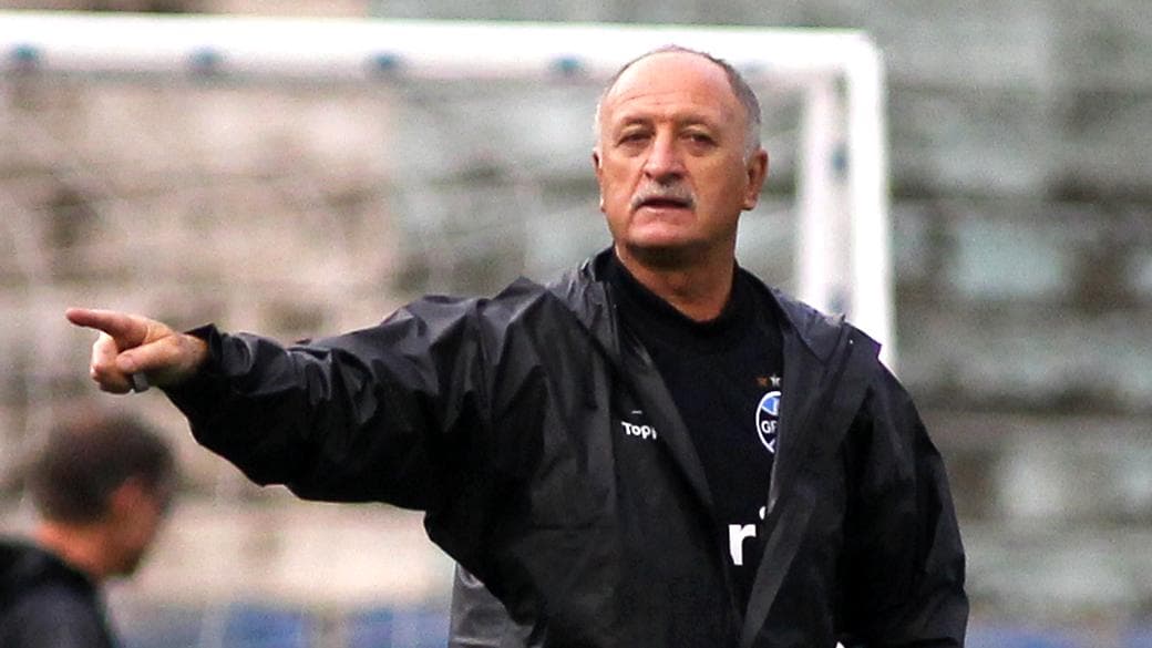 Luiz Felipe Scolari, durante treino do Grêmio, no Estádio Olímpico