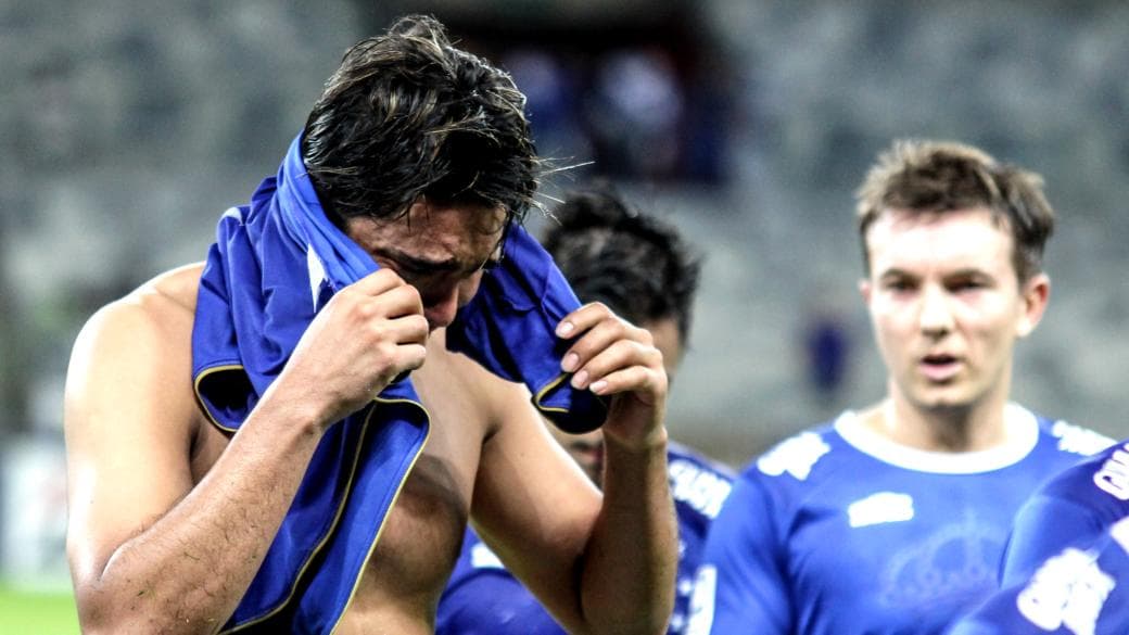 Apesar do esforço, Marcelo Moreno não conseguiu evitar eliminação; de todos os brasileiros da Libertadores, o Cruzeiro foi o único digno de elogios