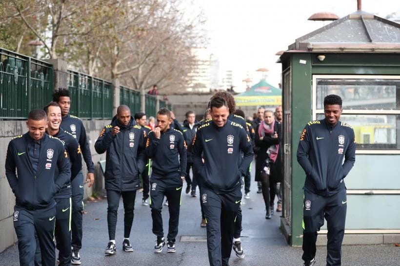 Jogadores da seleção brasileira passeiam por Melbourne, dias antes do jogo contra a Argentina