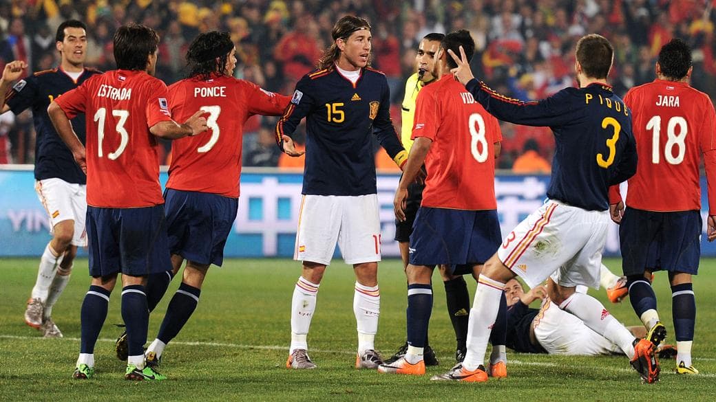 Pretória, 2010: Espanha venceu na Copa, mas quem jogou de vermelho foi o Chile