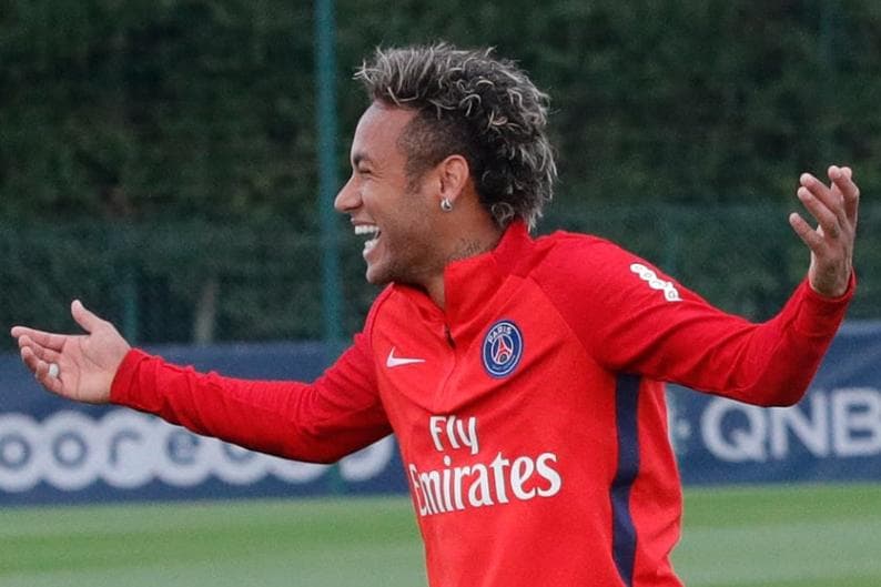 PSG posta sorriso de Neymar para provocar o Barcelona
