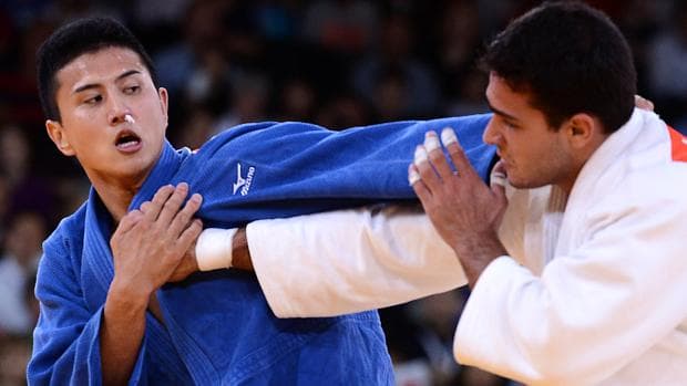 O japonês Takahiro Nakai (à esq.) venceu o brasileiro Leandro Guilheiro