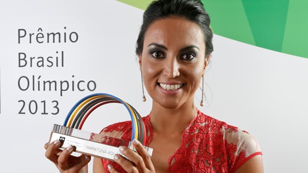 Poliana Okimoto recebeu o Prêmio Brasil Olímpico, em dezembro