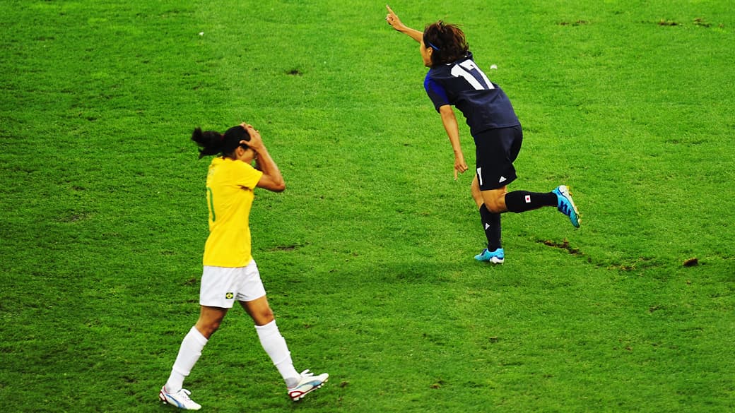 Yuki Ogimi do Japão comemora gol marcado sobre o Brasil na vitória que eliminou o time de Marta dos Jogos Olímpicos em 03/08/2012