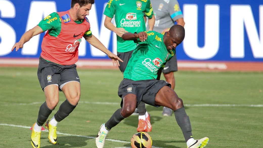 Pato e Ramires, novidades no grupo que jogará contra Austrália e Portugal