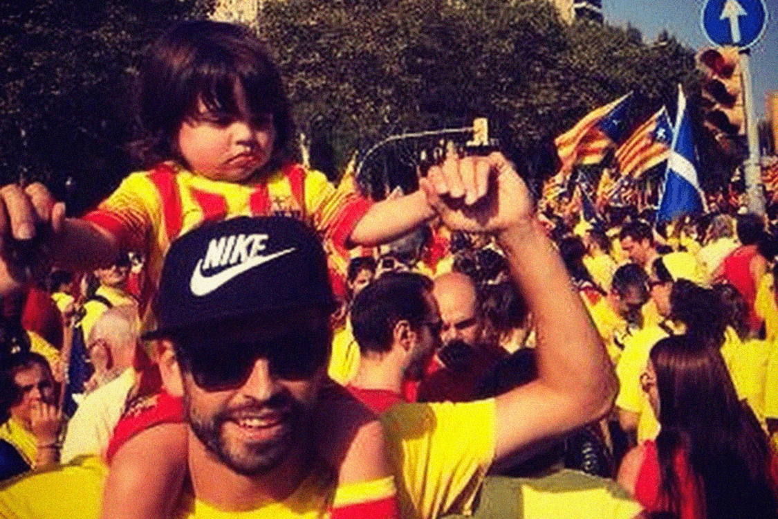 Gerard Piqué e o filho, Milan, na festa do Dia da Catalunha, em Barcelona