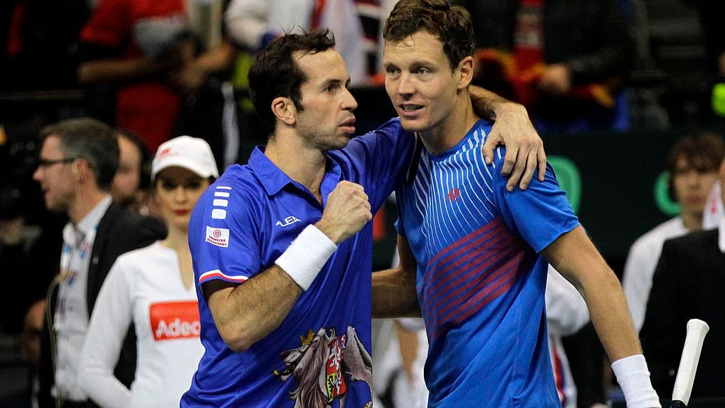 A dupla tcheca Tomas Berdych e Radek Stepanek venceu os sérvios neste sábado (16)