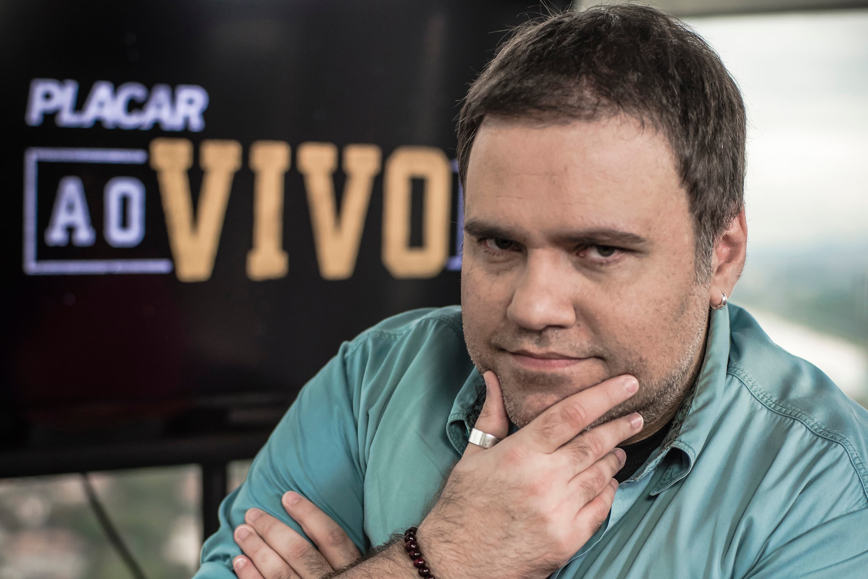 Rodrigo Rodrigues apresentador do PLACAR Ao Vivo