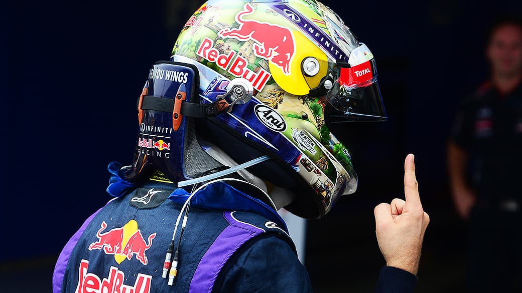 Sebastian Vettel comemora a vitória em Interlagos