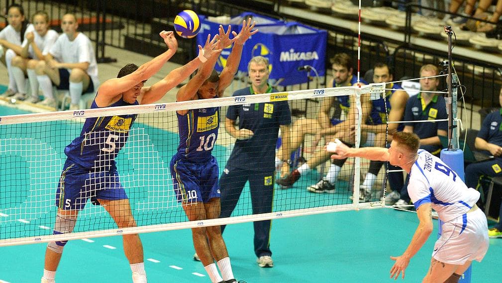 Seleção brasileira de vôlei vence Itália em Bolonha na Liga Mundial