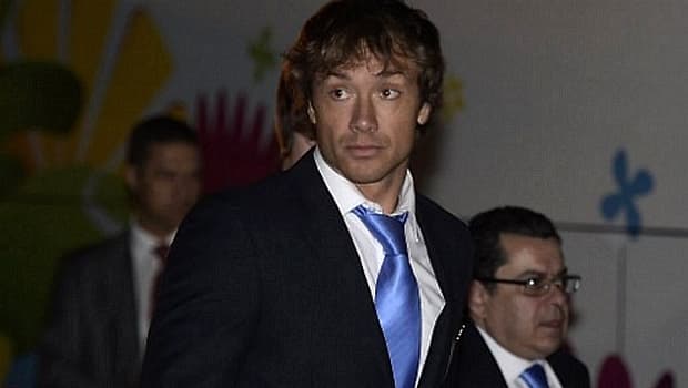 Diego Lugano, capitão do Uruguai, desembarca em Belo Horizonte