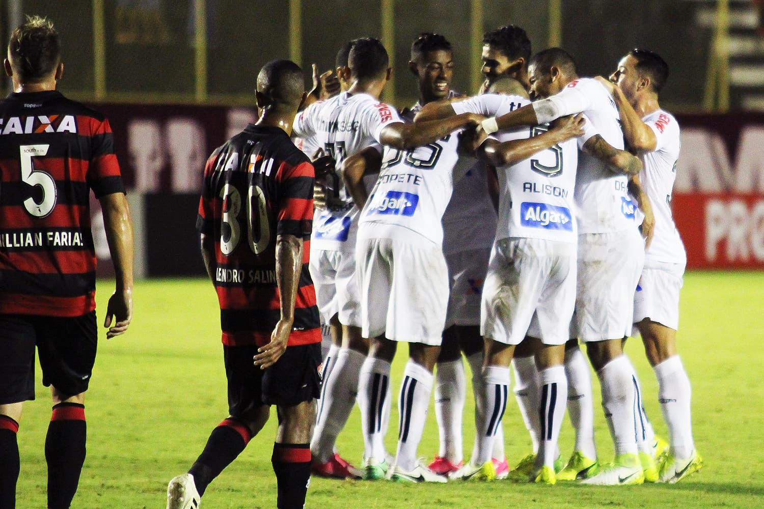 Vitória e Santos