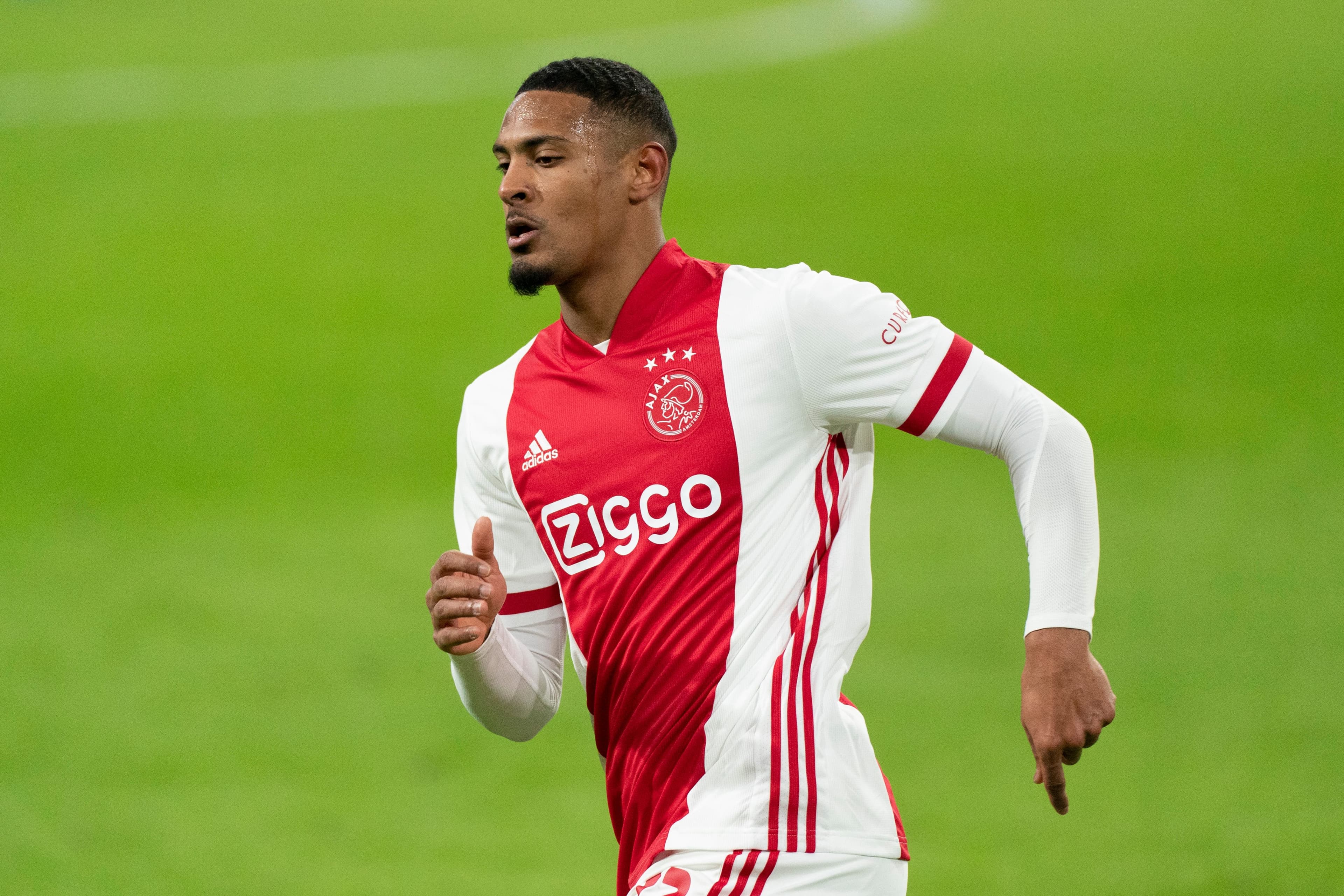 Haller supera Lewa, Cristiano Ronaldo e Messi na Liga dos Campeões -