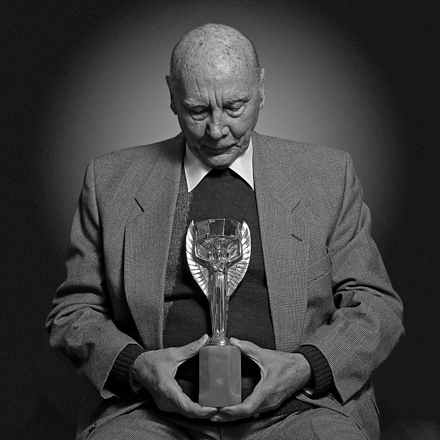 Horst Eckel com a taça Jules Rimet -