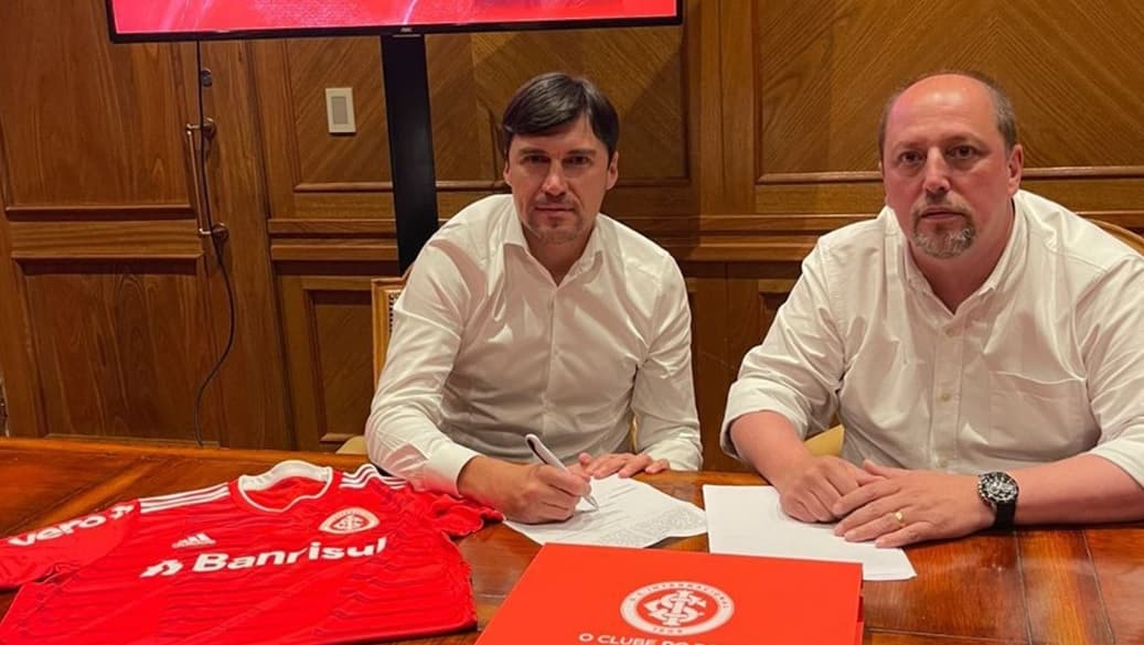Alexander Medina e o presidente do Inter, Alessandro Barcellos