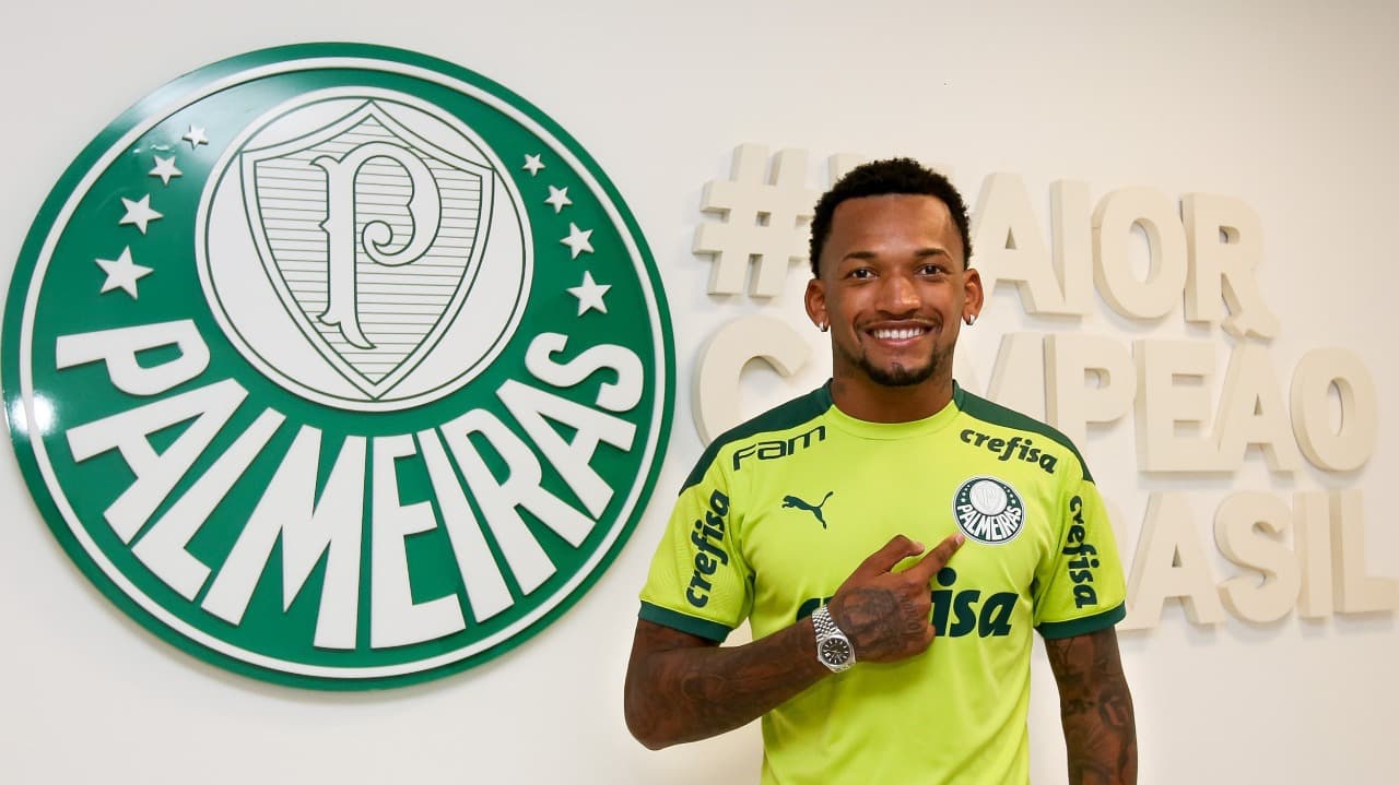 Volante Jailson é anunciado como reforço do Palmeiras -