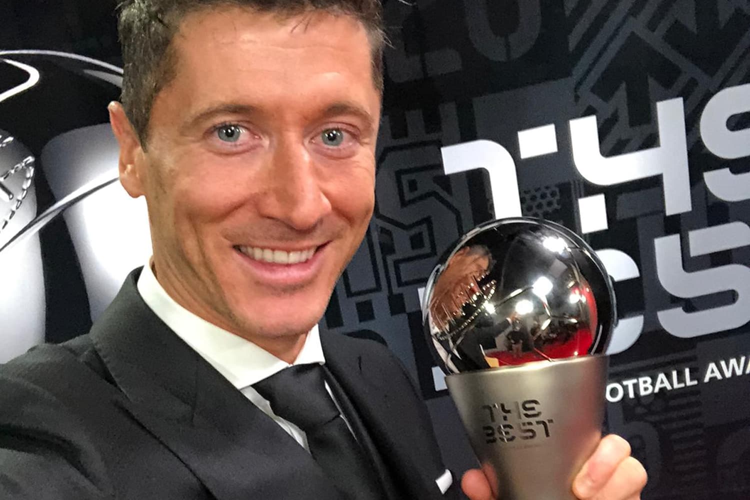 Robert Lewandowski venceu pela segunda vez o The Best -