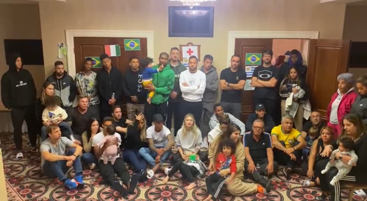 Jogadores brasileiros do Shakhtar e Dínamo pediram publicamente por ajuda -
