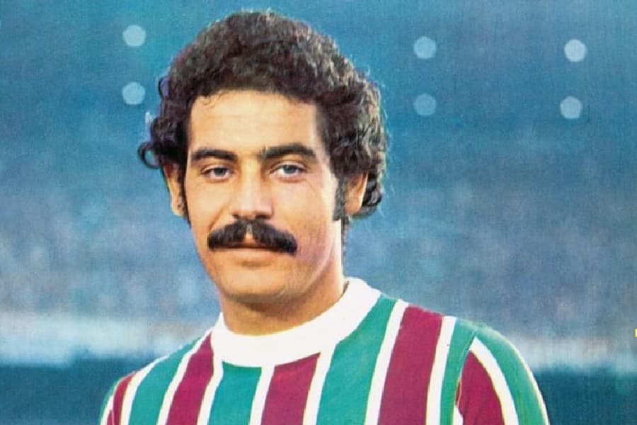 Rivellino trocou o Corinthians pelo Flu em 1975 -