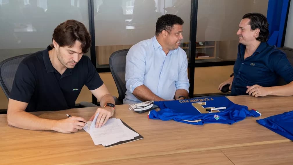 Ronaldo assinou contrato que pode ser prejudicial para o Cruzeiro -