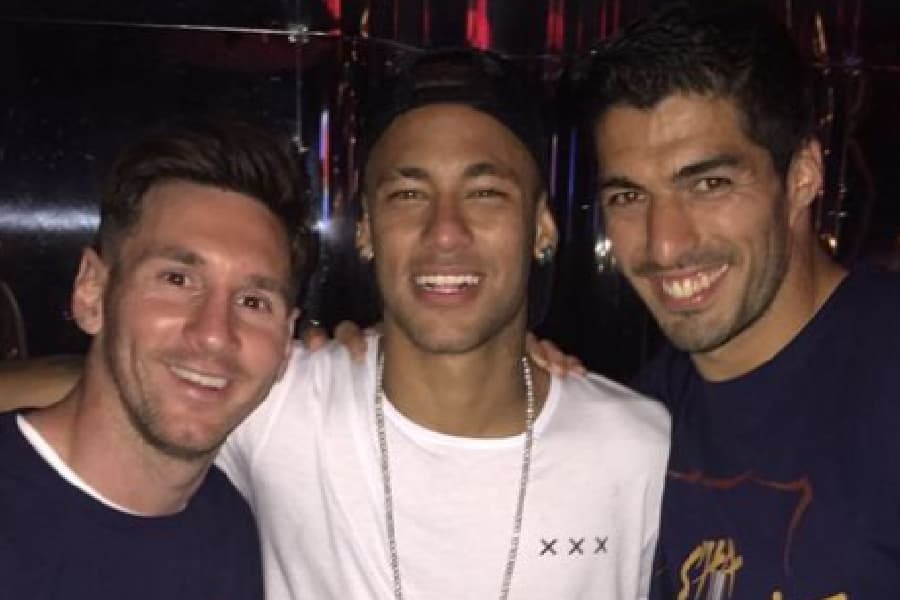 Neymar repostou apoio de Luis Suárez após ser vaiado