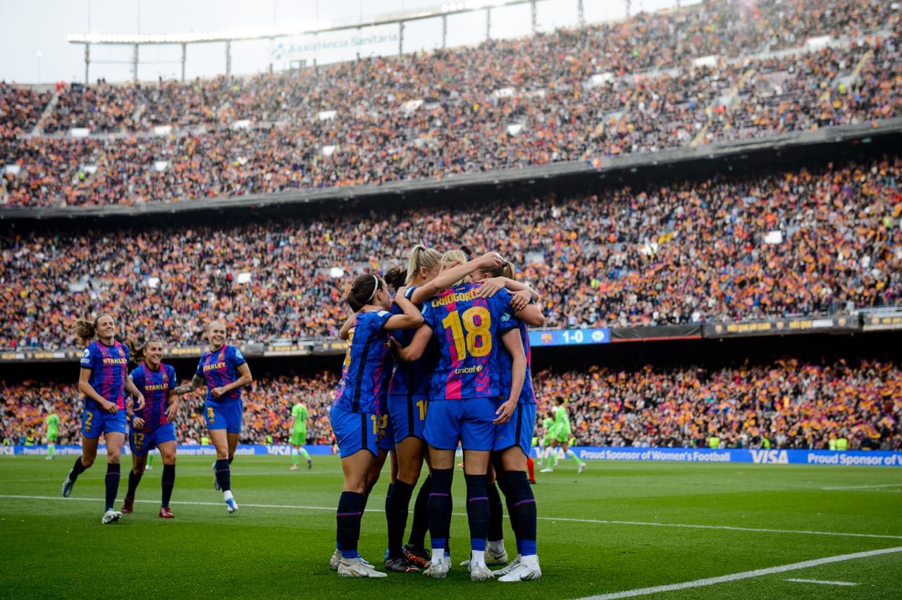 Barcelona quebra o próprio recorde de público no futebol feminino