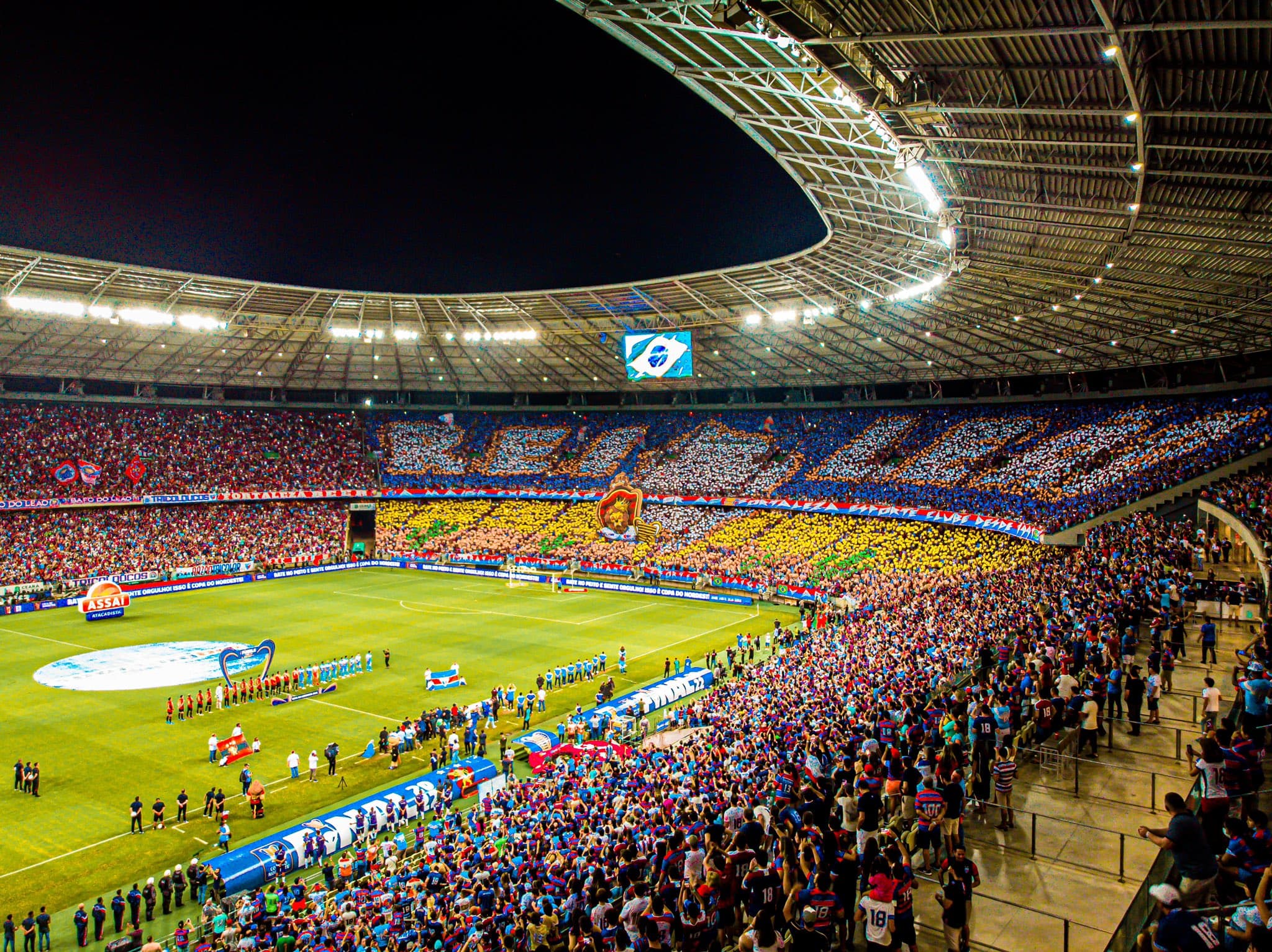 Torcida do Fortaleza fez festa no Castelão -