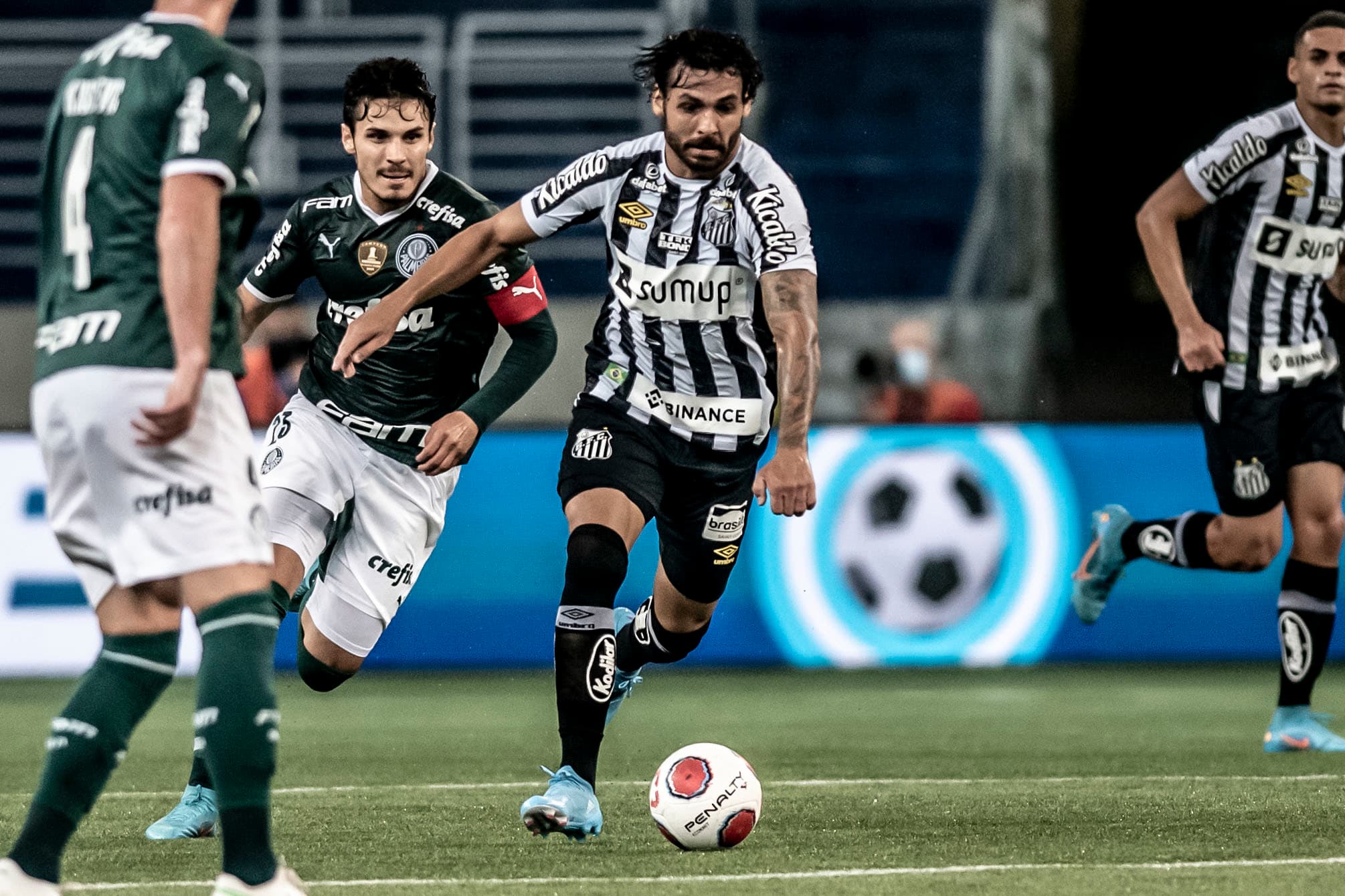 Santos tenta quebrar tabu diante do rival -