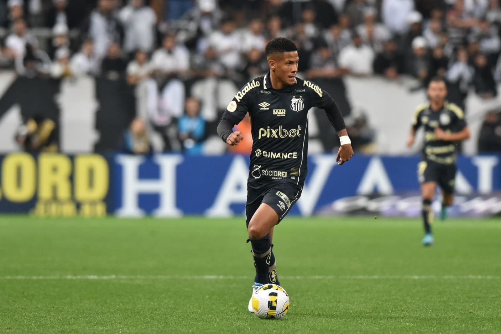 Ângelo é uma das esperanças de um desfigurado Santos -