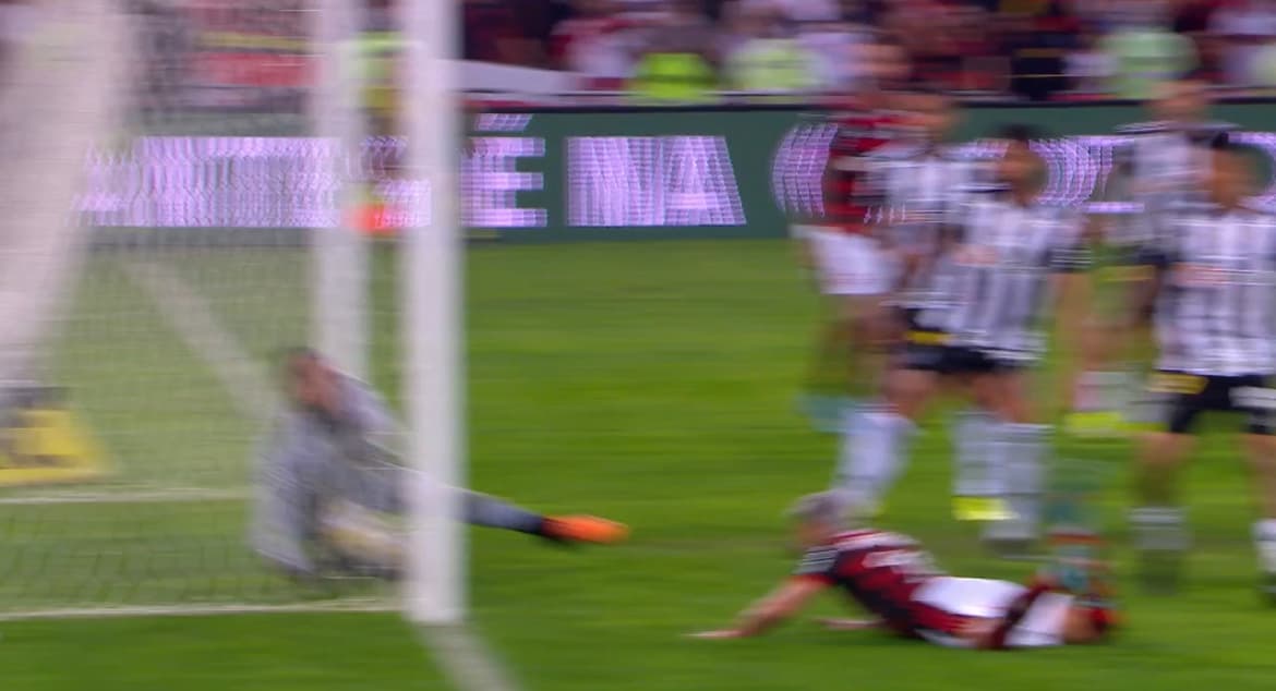 VAR classificou imagens como inconclusivas em Flamengo x Galo -