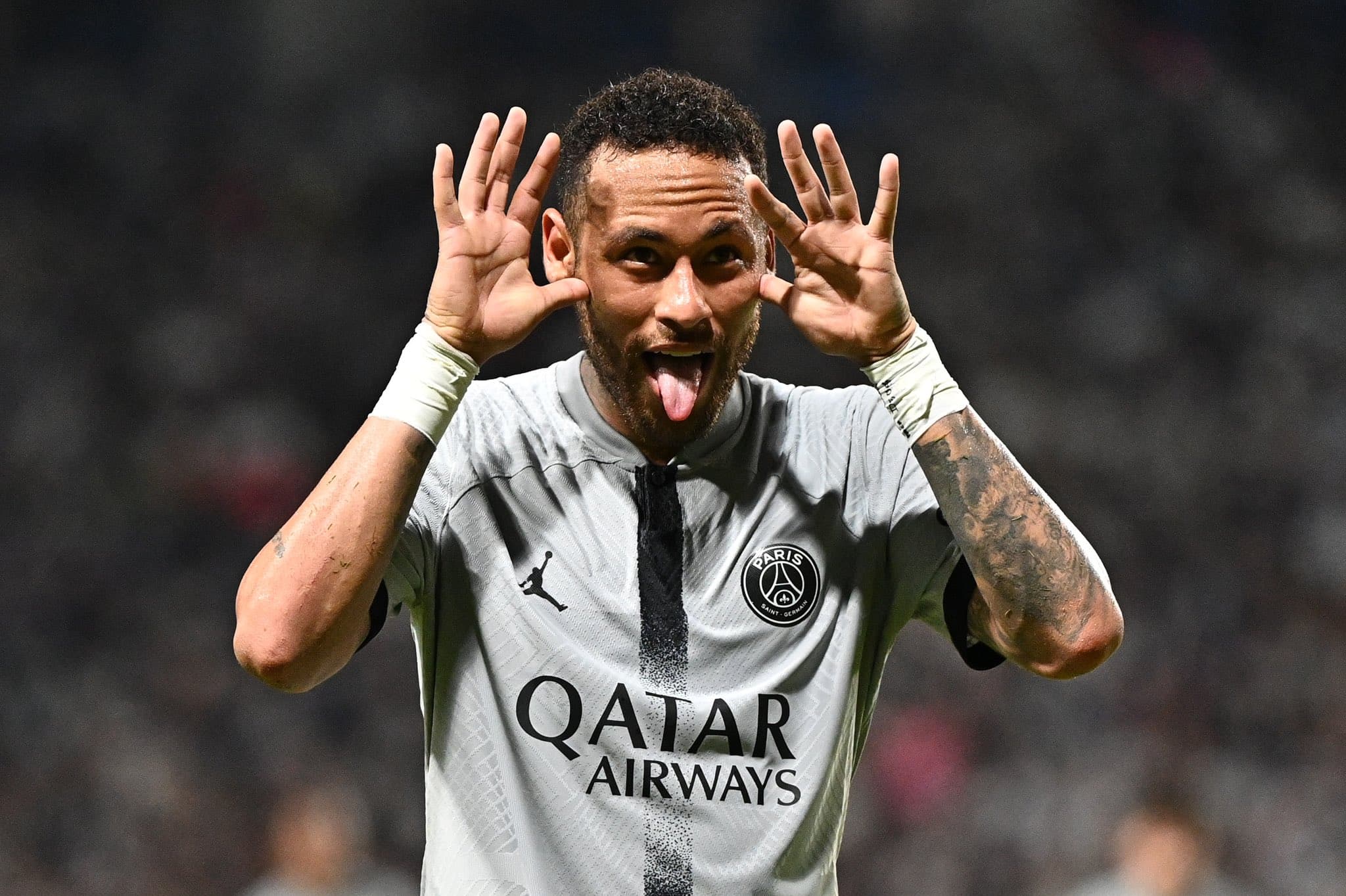 Neymar rebateu críticas da imprensa -