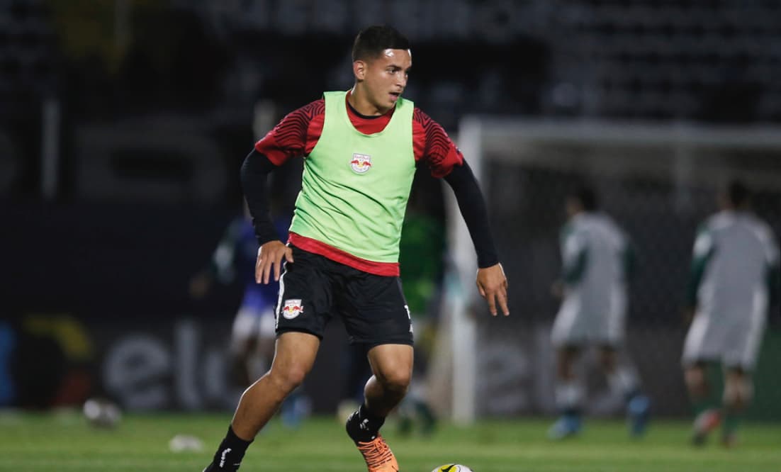 Renan, zagueiro do Bragantino, se envolveu em acidente com vítima fatal -