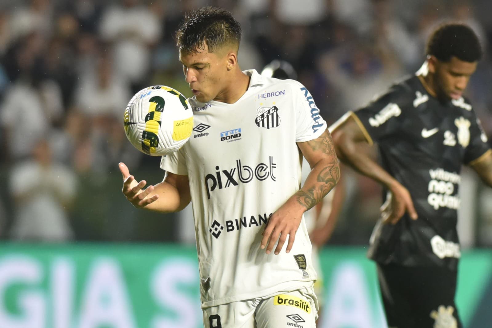 Atacante já marcou 14 vezes em 36 jogos na temporada -