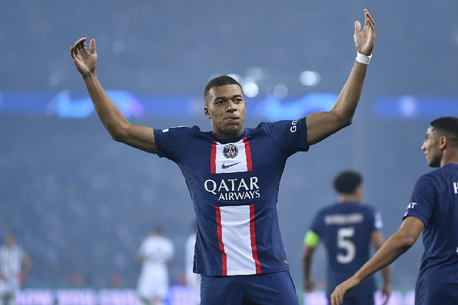Líder da Ligue 1, PSG enfrenta o Brest, neste sábado, 10, em Paris -