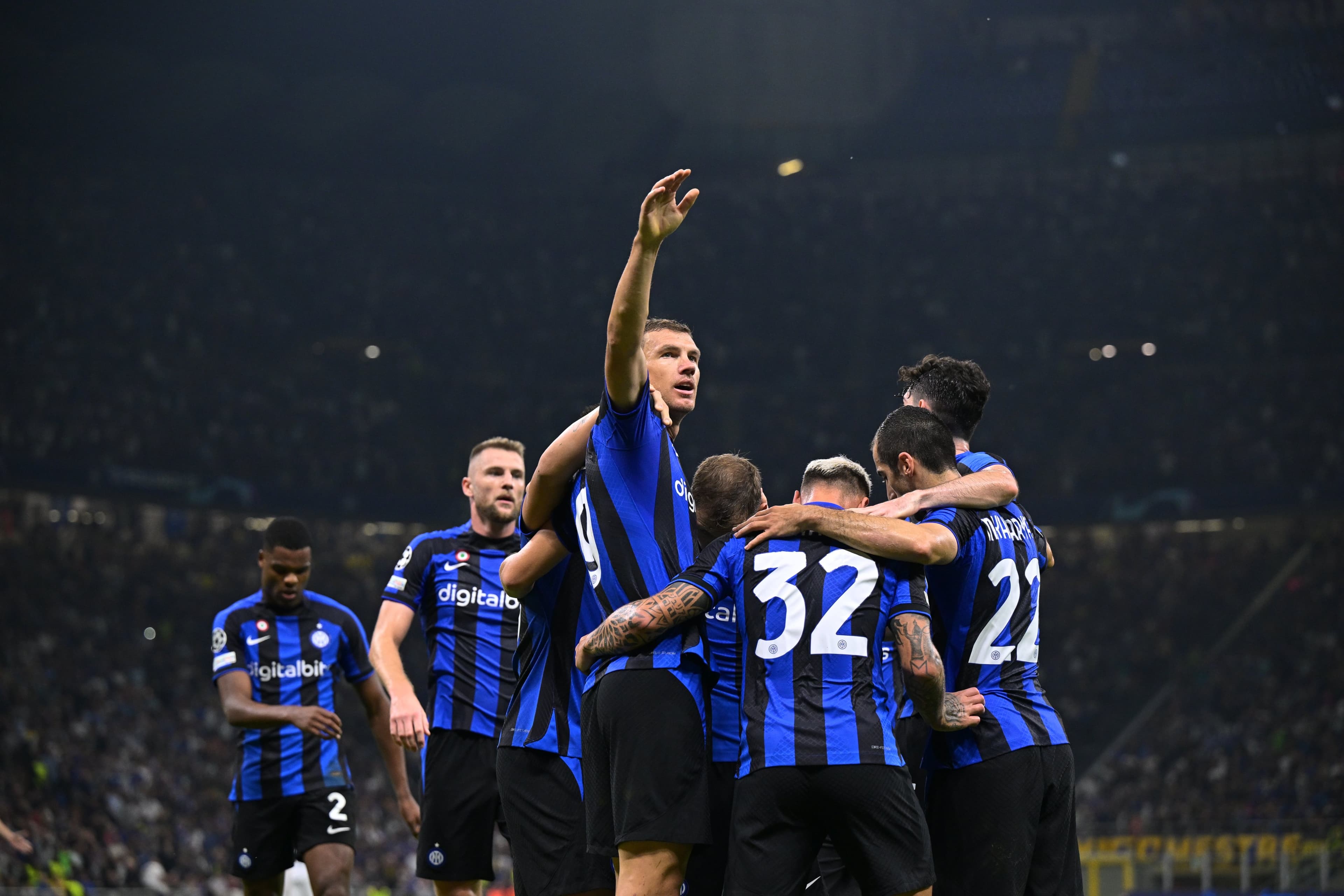 Inter venceu e garantiu vaga nas oitavas da Champions -