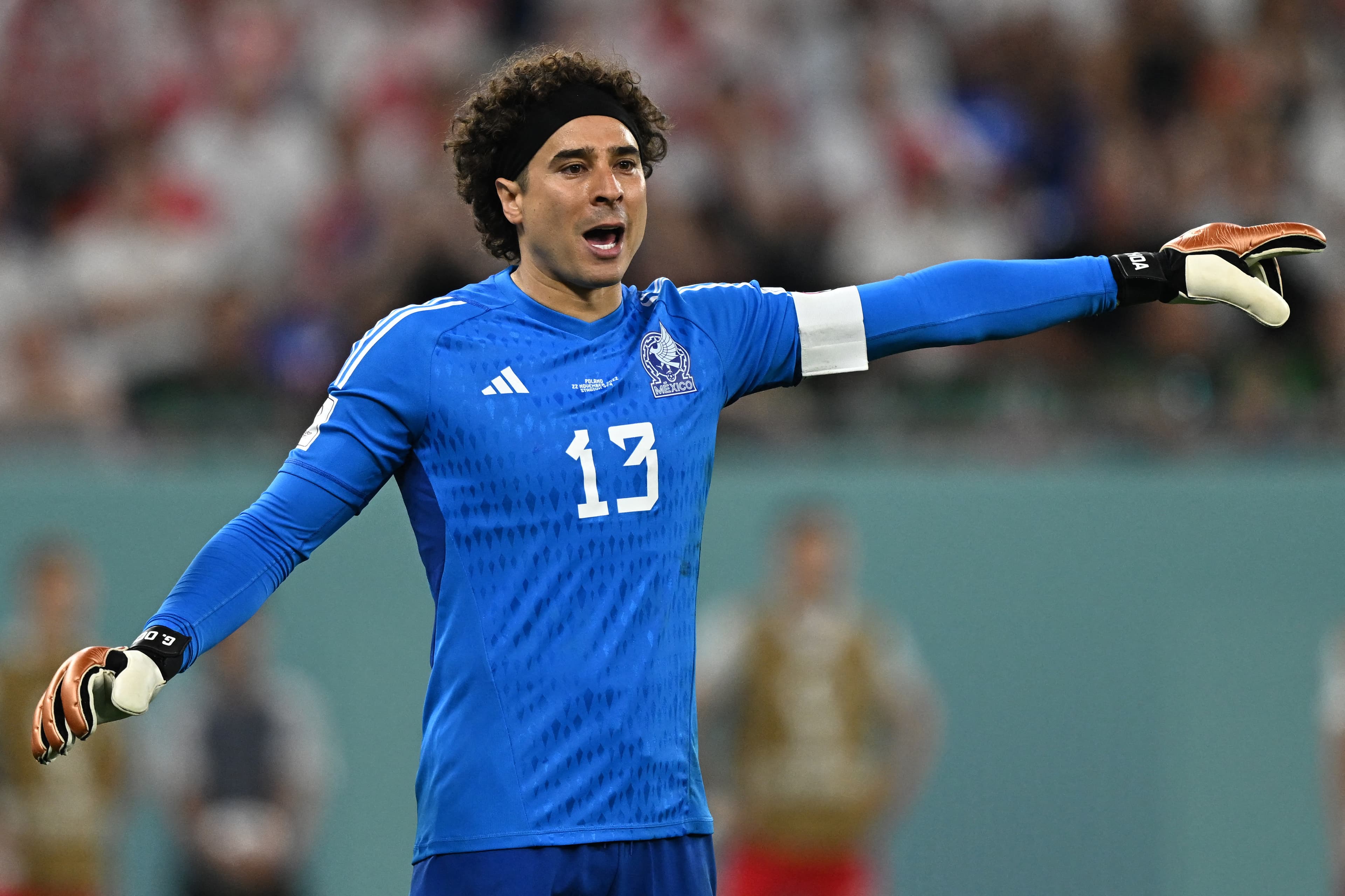 Goleiro do México se lesiona e lendário Ochoa pode jogar Copa do Mundo