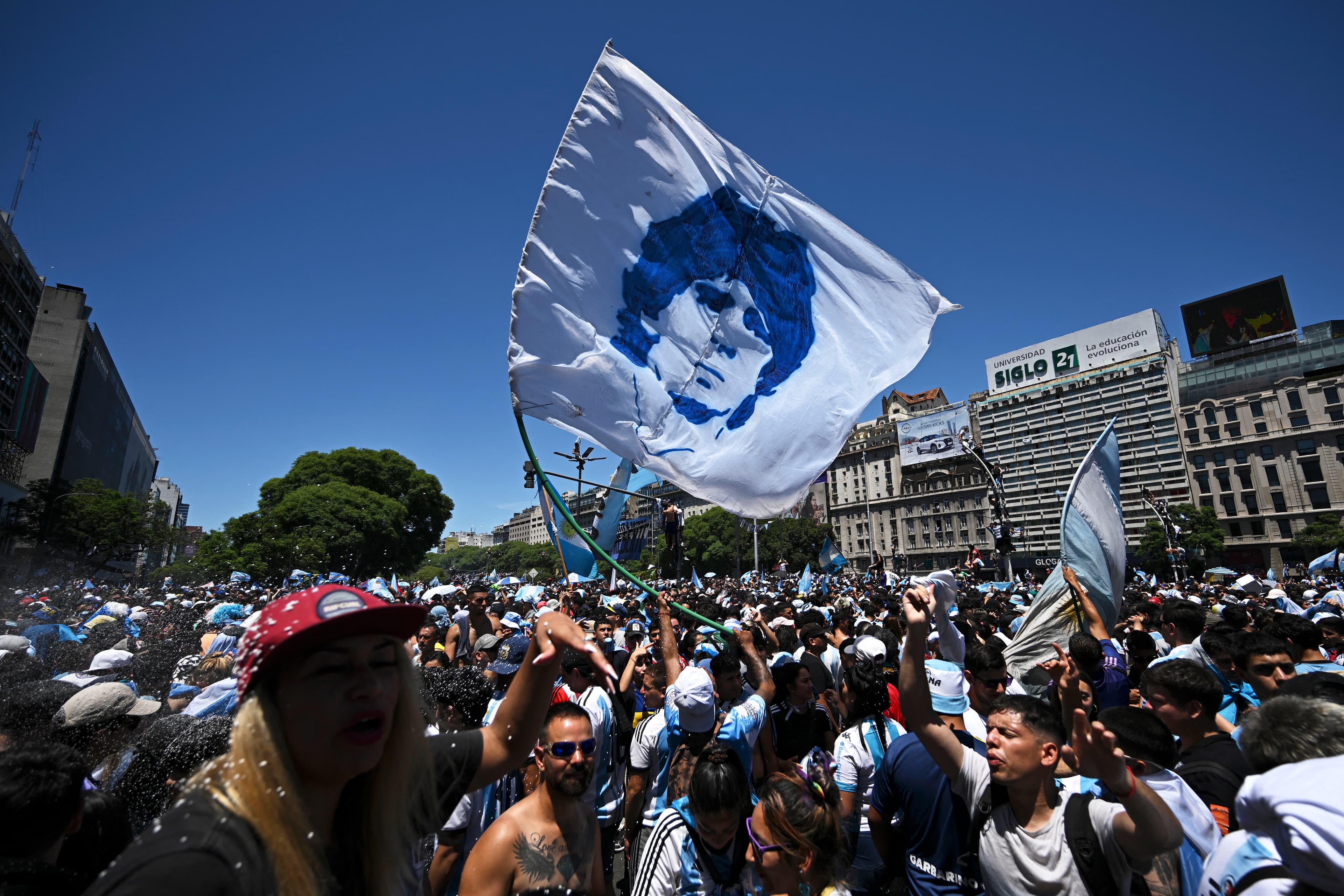 Nova música que embala Argentina relembra doping de Maradona