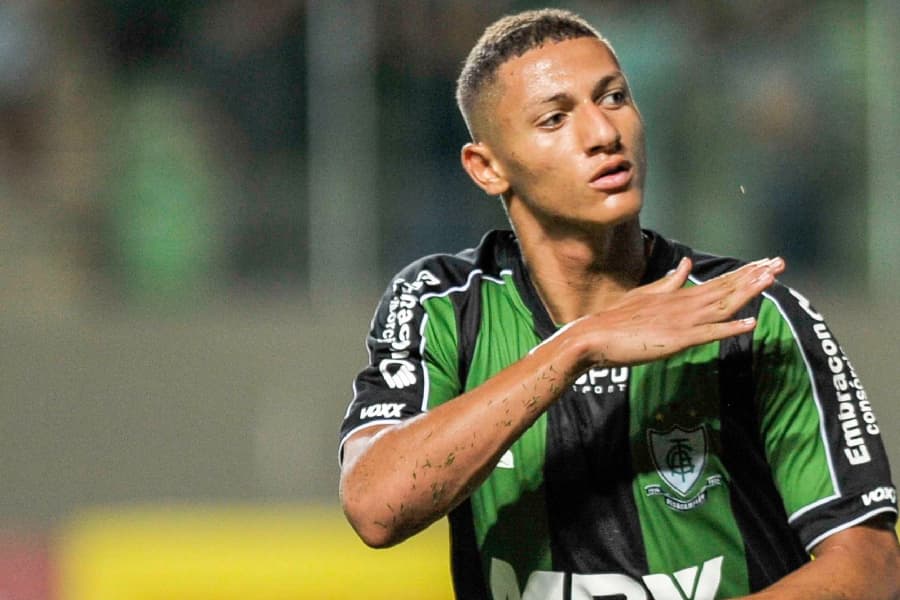 Richarlison: do Coelho para a titularidade da seleção na última Copa -