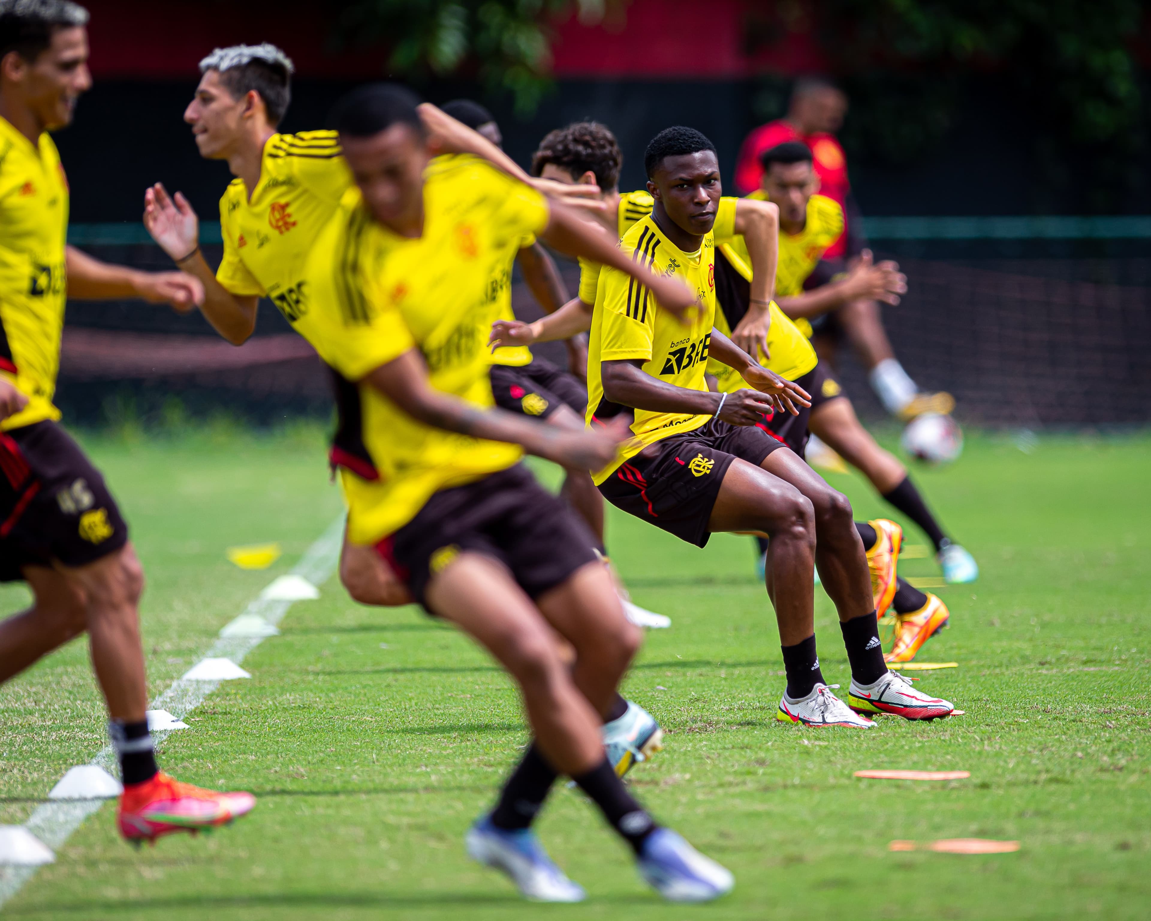 Atual campeão da Libertadores e da Copa do Brasil terá time alternativo em estreia -